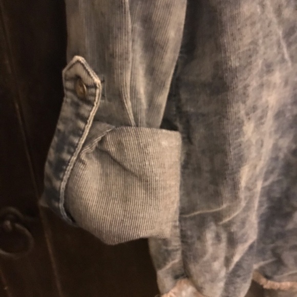 Cloth & Stone button down denim looking shirt XS - Picture 4 of 6
